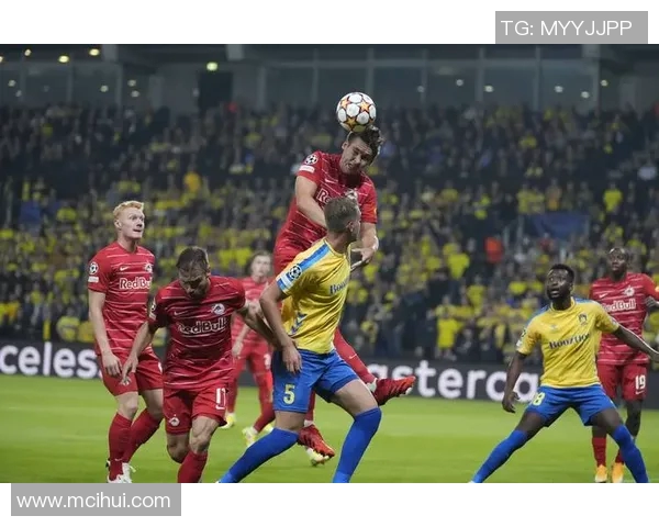 利物浦与萨尔茨堡红牛激战正酣谁能在欧冠舞台上笑到最后